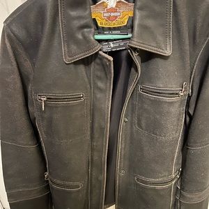 Harley Davidson ladies leather jacket like new size medium